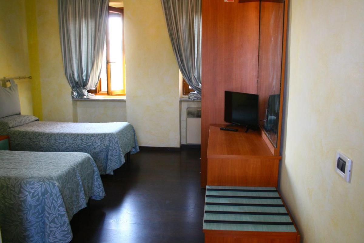 Albergo Vecchio Pavone Borgaro Torinese Exterior photo